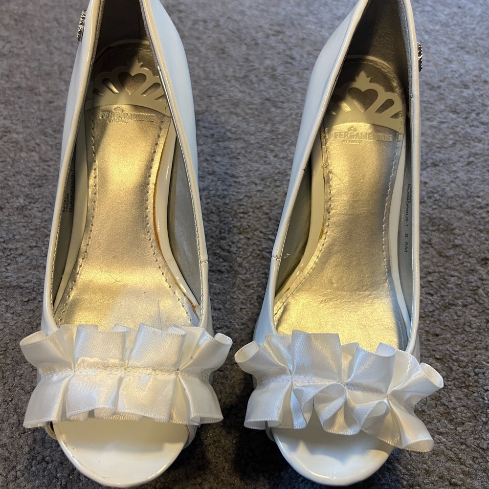 Fergalicious-Glamorous White Peep-Toe Heels with Bow Detail